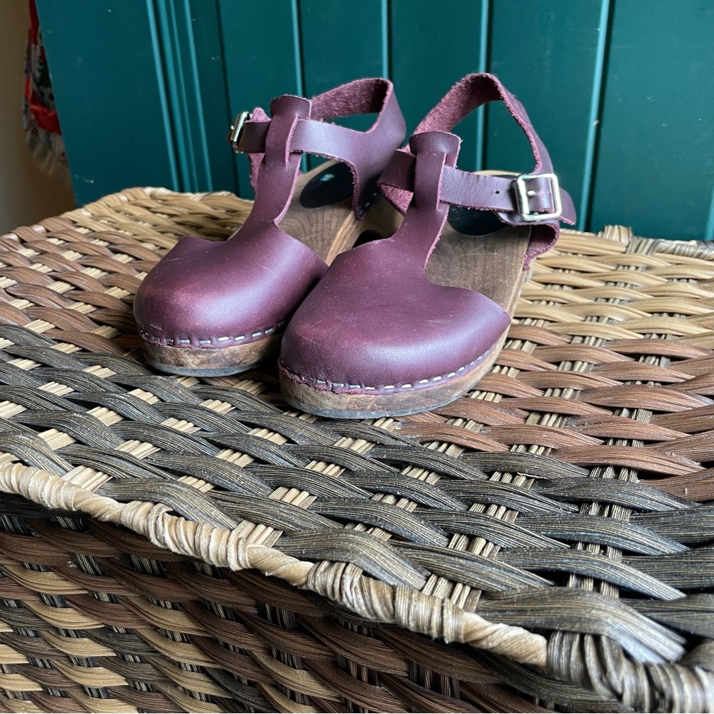 Lotta From Stockholm Burgundy Leather Clogs